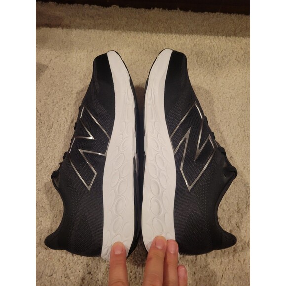 NIB [Extra Wide] New Balance Fresh Foam 680 v8 Running Shoes Men Sneakers Black - Picture 4 of 10
